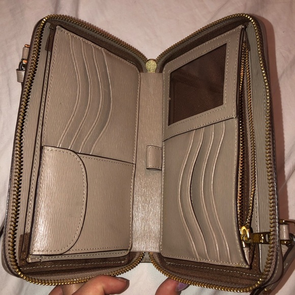 Ralph Lauren Crossbody Bag 😌 - Picture 2 of 3